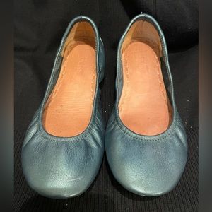 Limited edition - Tahitian Pearl Tieks - AS IS - there is a scratch on toe.